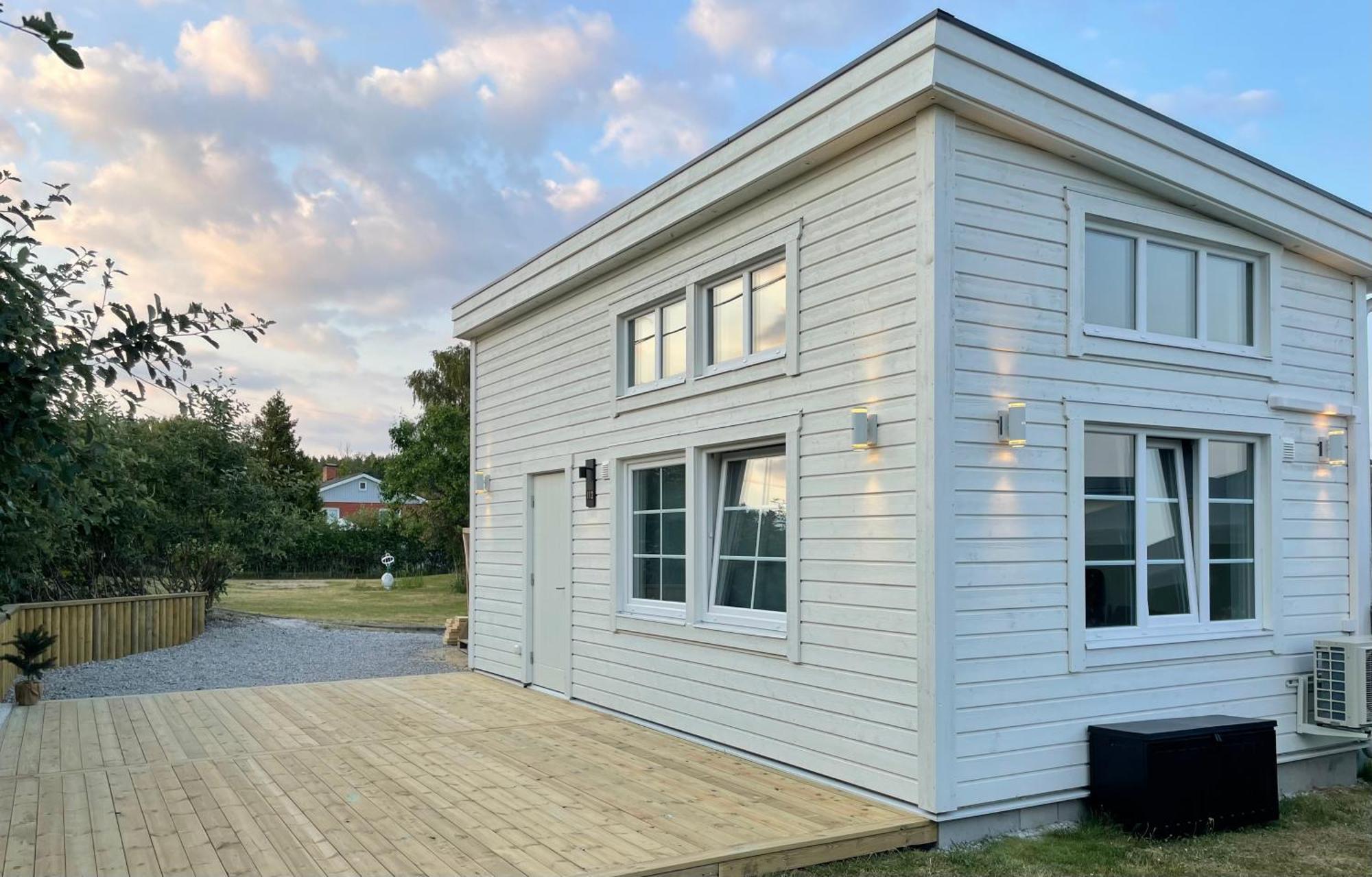 Villa Ett Nytt Fraesch Hus Utanfoer Stockholm Naera Arlanda Rosersberg Exterior foto