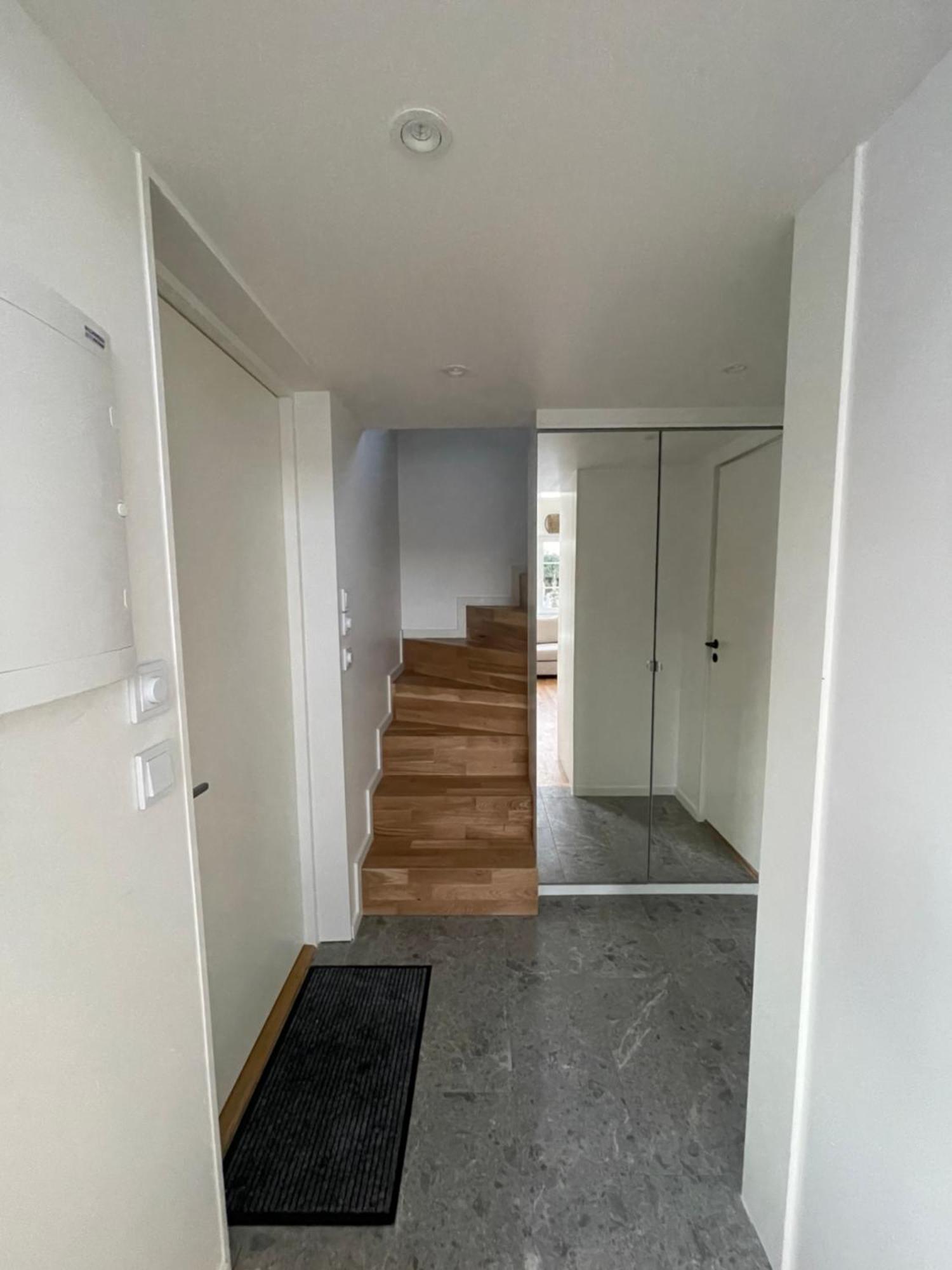 Villa Ett Nytt Fraesch Hus Utanfoer Stockholm Naera Arlanda Rosersberg Exterior foto