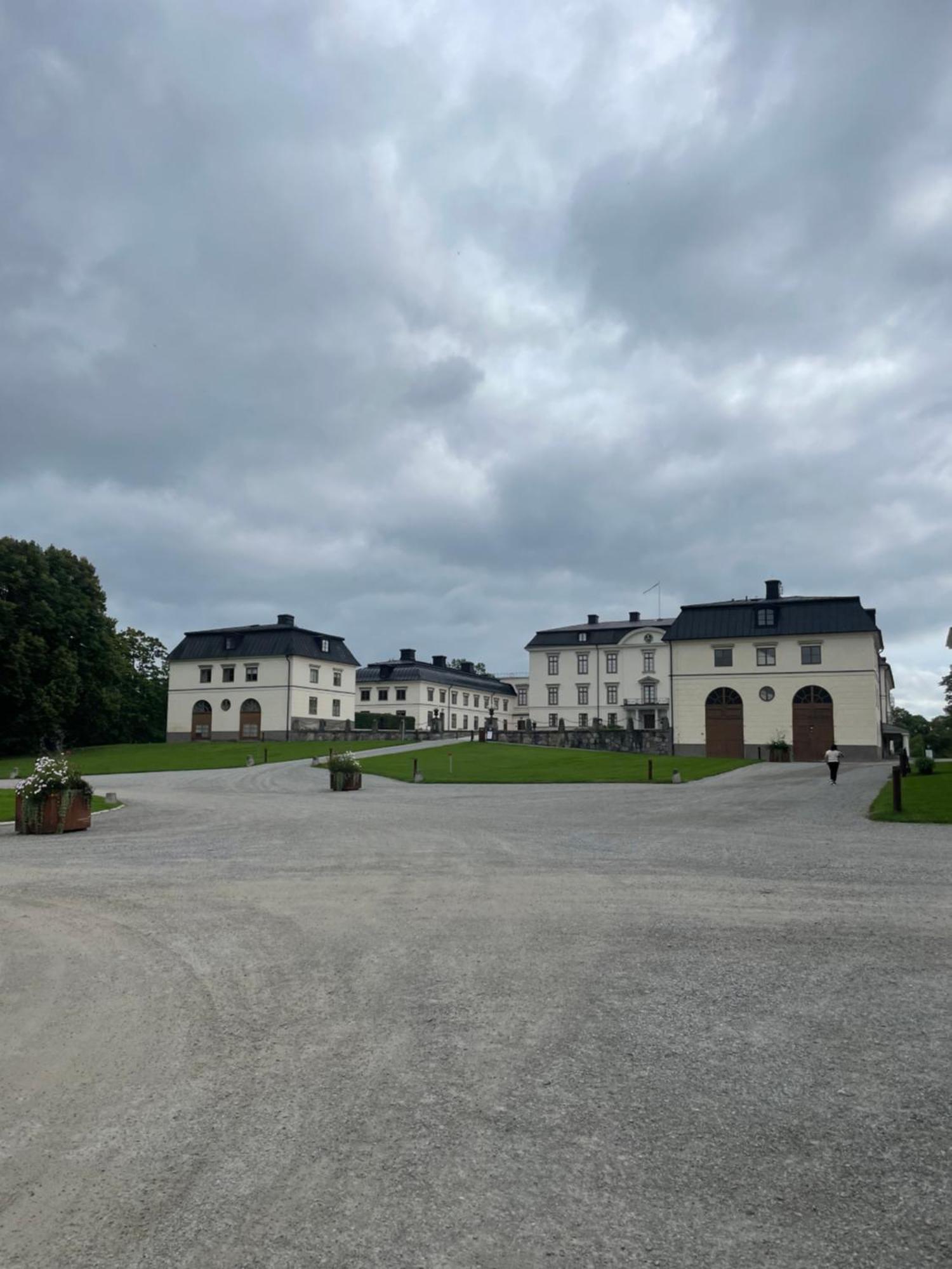 Villa Ett Nytt Fraesch Hus Utanfoer Stockholm Naera Arlanda Rosersberg Exterior foto