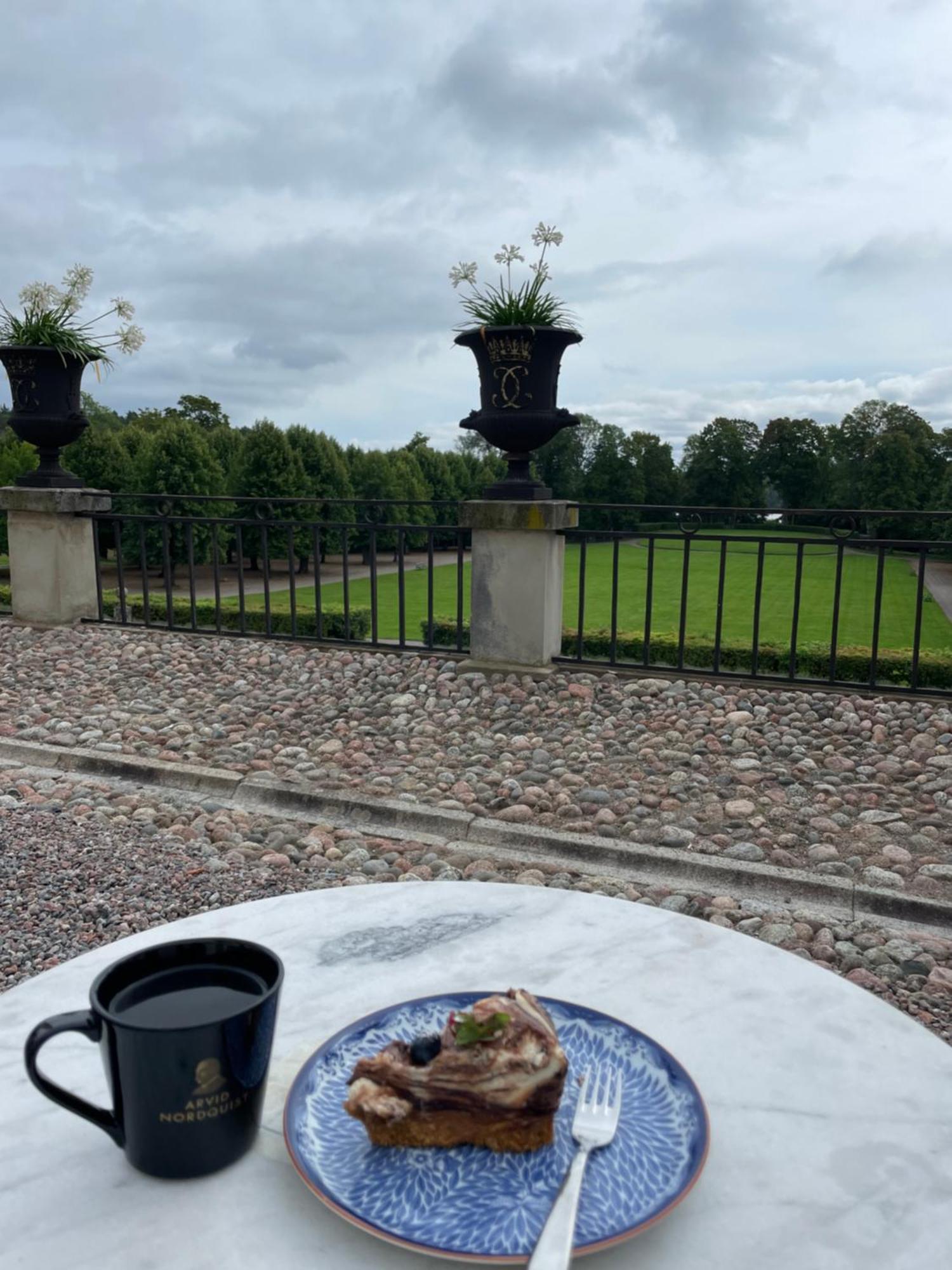 Villa Ett Nytt Fraesch Hus Utanfoer Stockholm Naera Arlanda Rosersberg Exterior foto